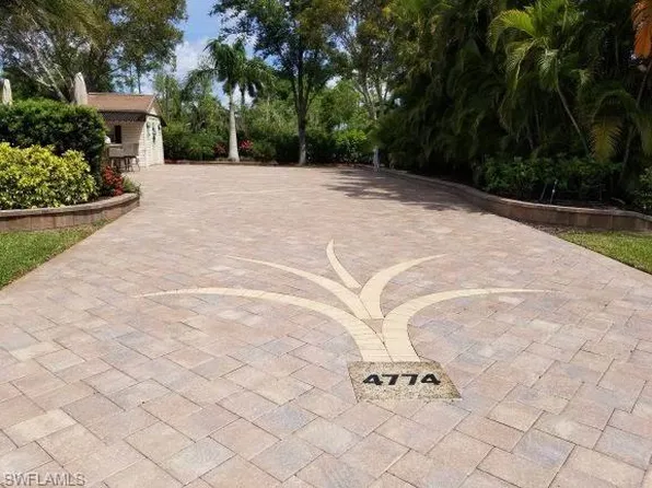 4774 Southern Breeze DR, NAPLES, FL 34114