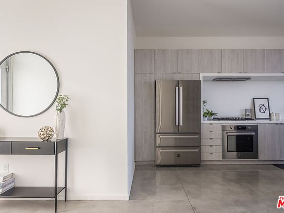 5th image of 901 Hancock Ave Unit 302