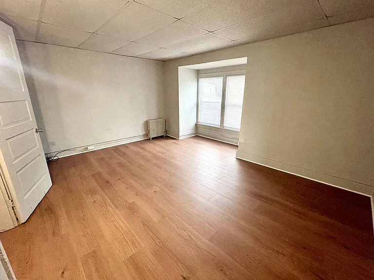 959 E Philadelphia St — Photo 15
