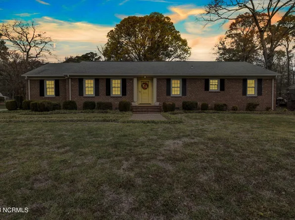 207 Pinewood Drive, Goldsboro, NC 27534