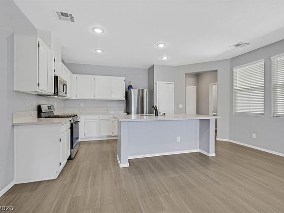 4th image of 26 Lone Cove Ct Unit 2