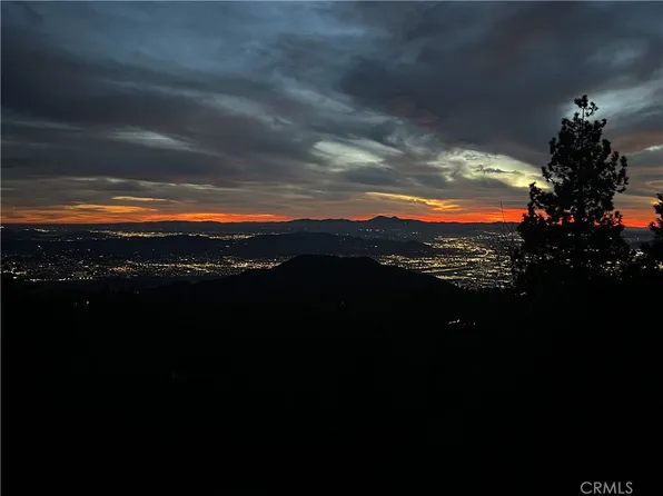 2477 Spring Oak Dr, Running Springs, CA 92382