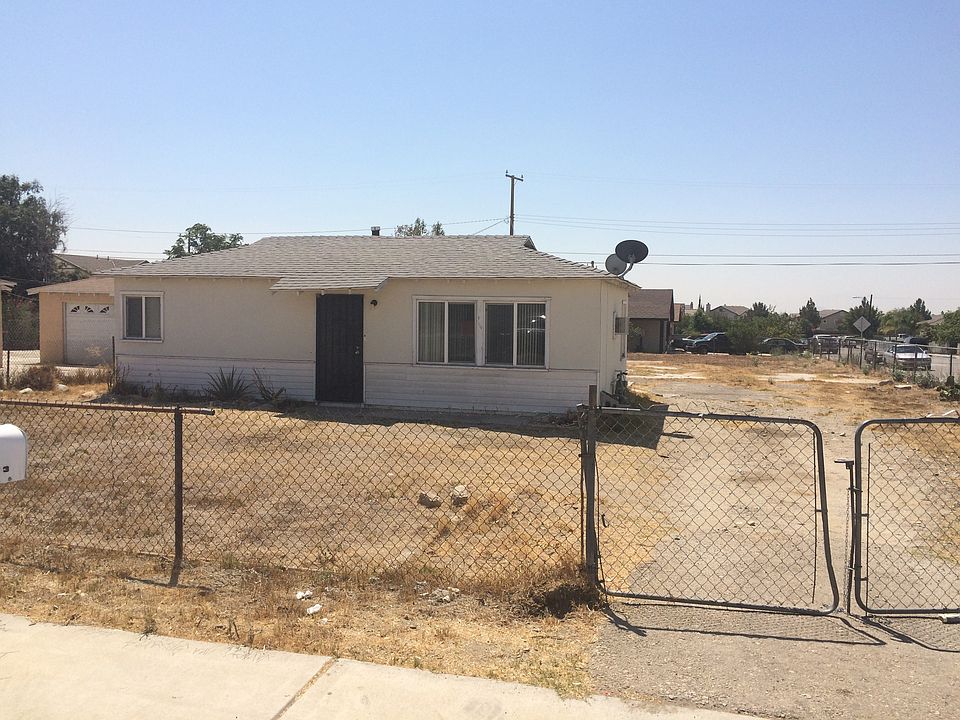 1st image of 15873 Los Cedros Ave