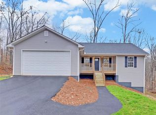 3227 Crosswood Dr, Gainesville, GA 30506