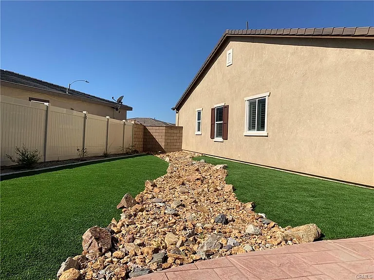 27450 Tyrrhenian Dr — Photo 27
