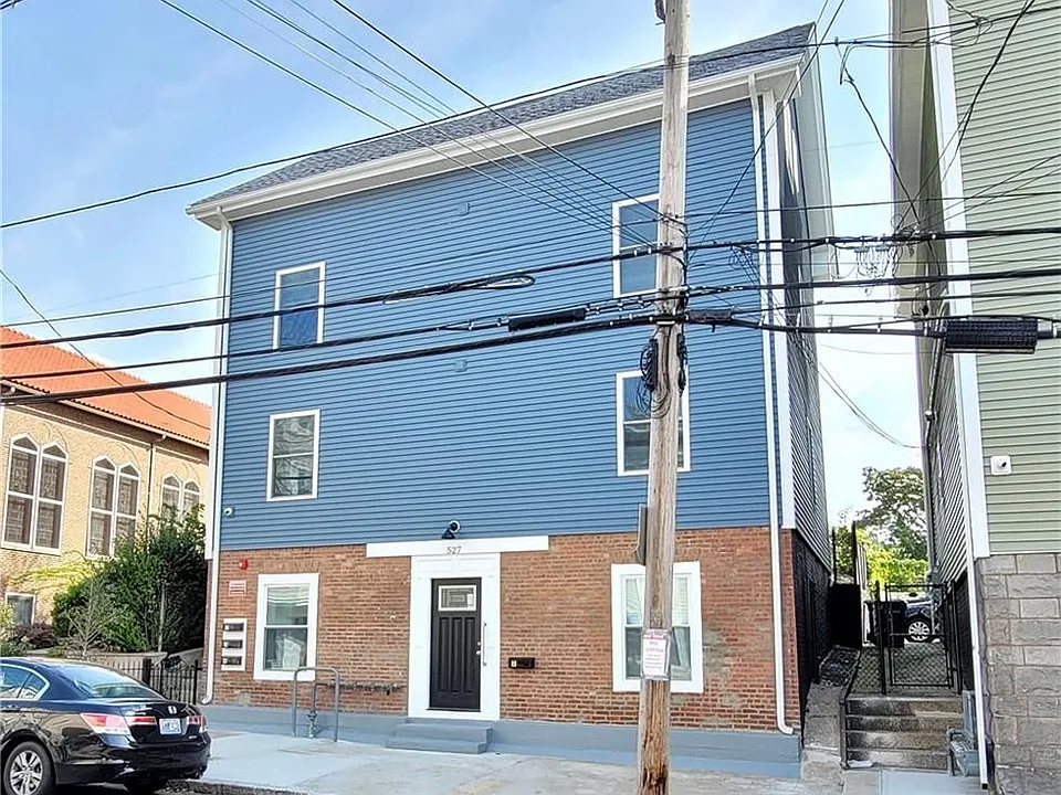 527 Charles St #2