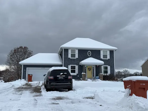 4755 Hidden Highland Dr NE, Rockford, MI 49341