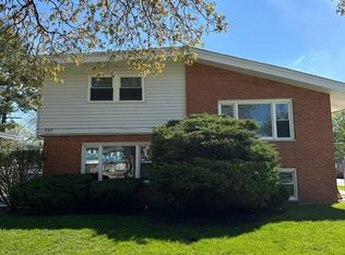 525 Ryan Ln APT B, Dundee, IL 60118