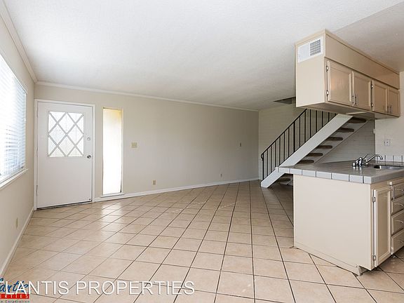 5th image of 260 Tradewinds Ct APT 03
