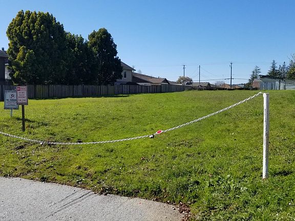 5th image of 3212 Mission Dr