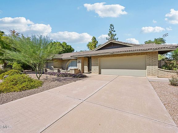 2nd image of 24 E CONCORDA Drive