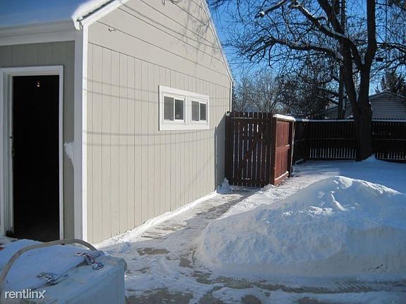 3rd image of 540 1/2 Wyoming Ave