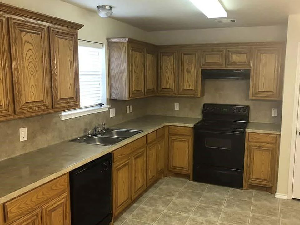 2nd image of 1324 Sierra Blanca Dr
