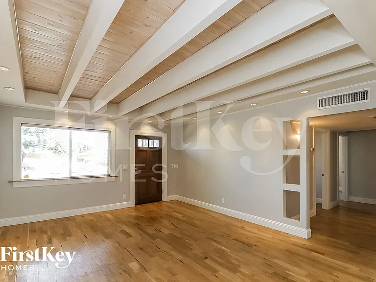 12210 N Escobar Way — Photo 4