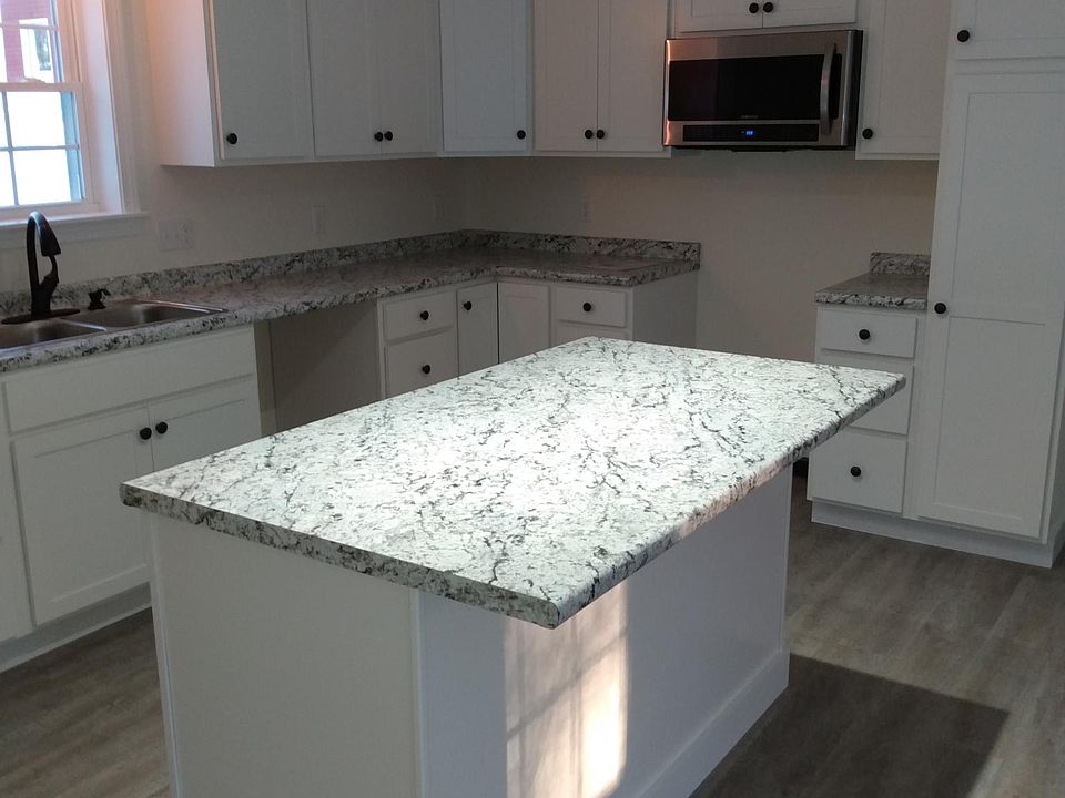 All new stainless steel appliances to be delivered March 12th