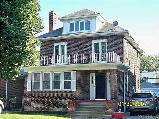 1st image of 33 Cantwell Dr