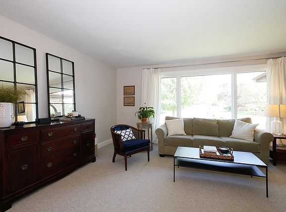 3rd image of 13738 Tamarack Ln