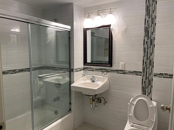 3rd image of 115-16 14th Ave Floor 1