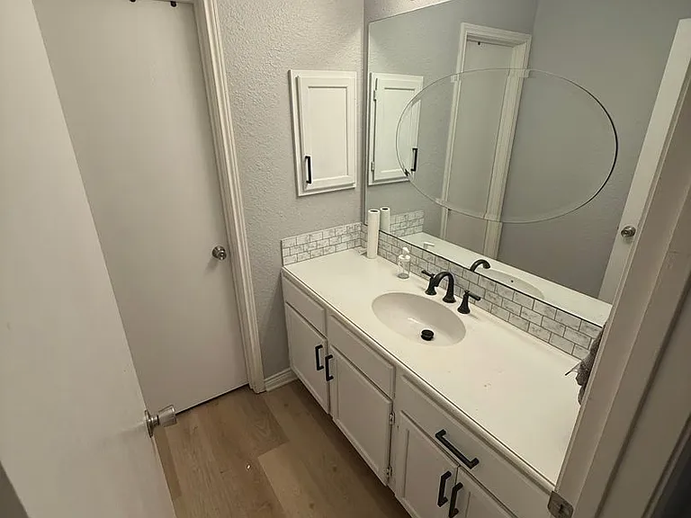 322 Ashley Oak Ln — Photo 2