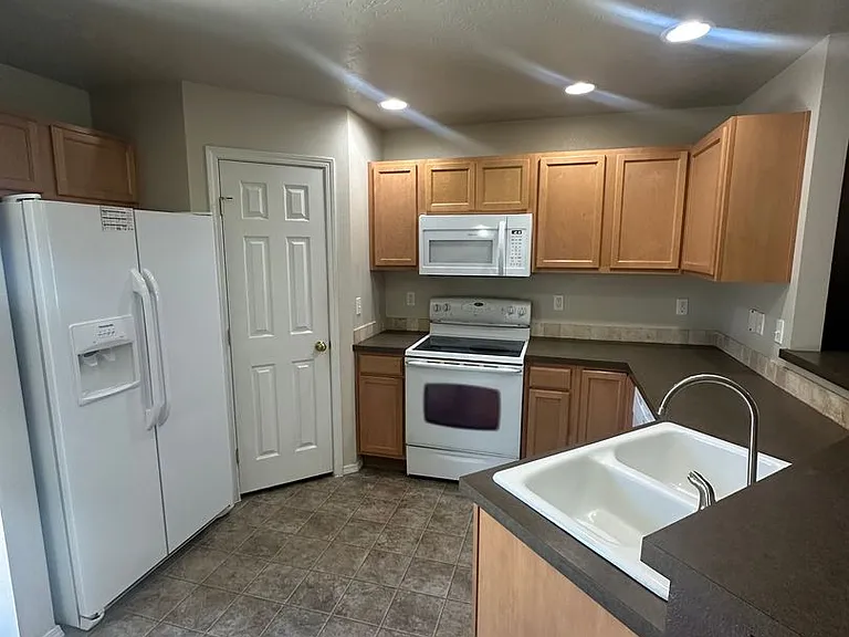 4258 S Glenmere Way — Photo 24