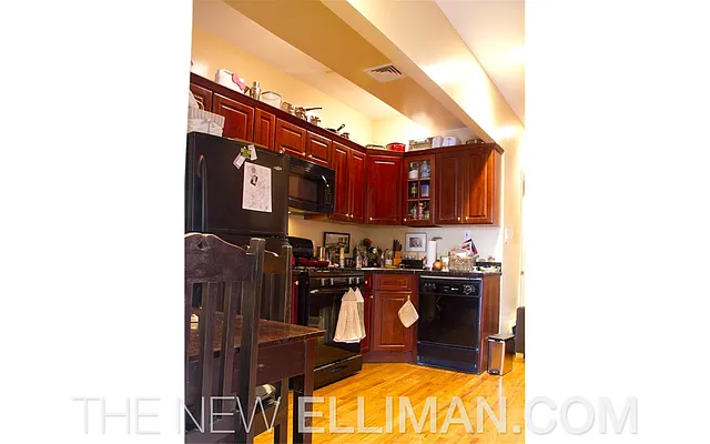 Rented by Douglas Elliman | media 14