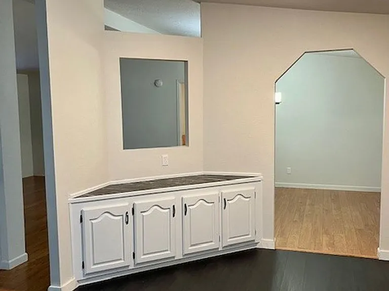 2159 Hastings Ln SE — Photo 9