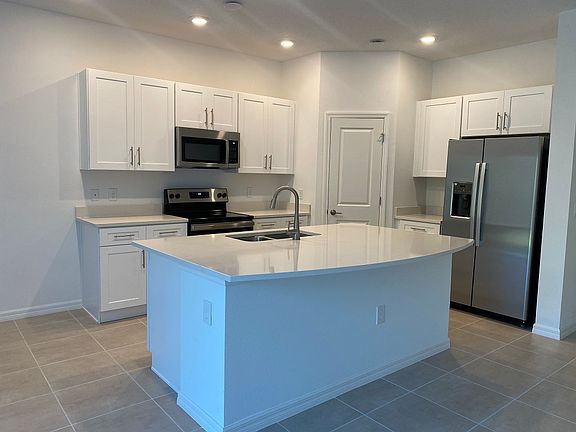 3rd image of 3623 Davenport Creek Ct