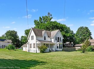 405 W Jefferson St, Grand Ledge, MI 48837
