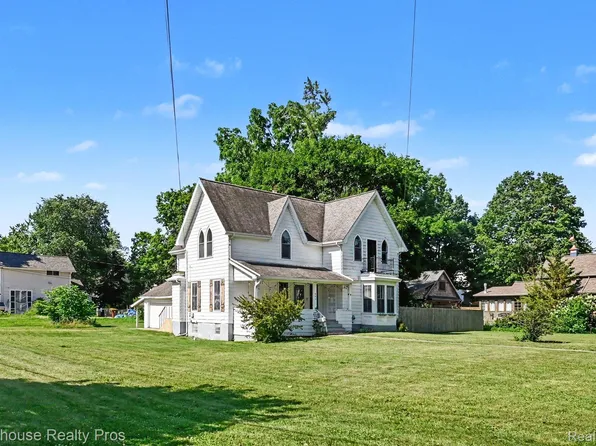 405 W Jefferson St, Grand Ledge, MI 48837