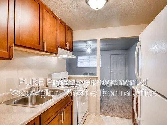 3rd image of 14510 Washington Ave SW APT 12