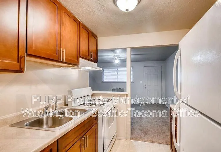 14510 Washington Ave SW #12 — Photo 3