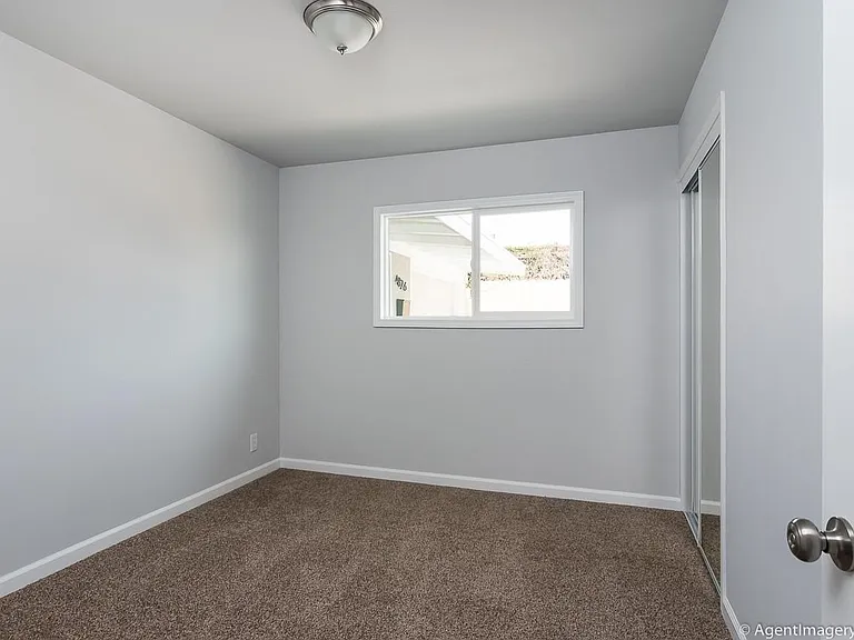 4826 Rushden Ave — Photo 6