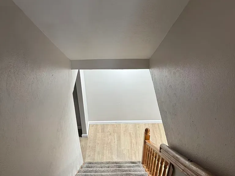 7469 Fitzroy Ct — Photo 23