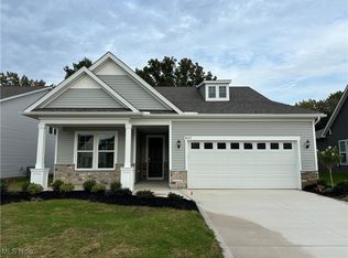 8163 Brookview Ln, Mentor, OH 44060
