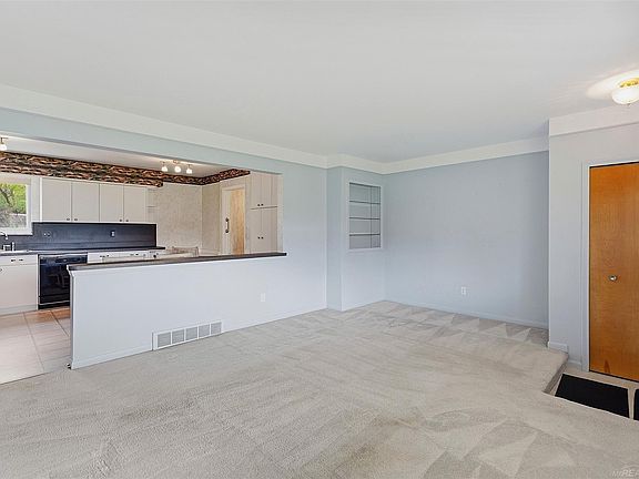 4th image of 48809 Sugarbush Rd