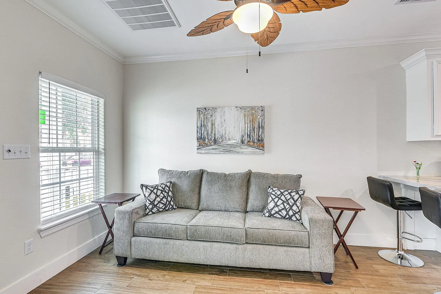 3 bed, 2.0 bath, 742 sqft, $3,032 — Photo 1