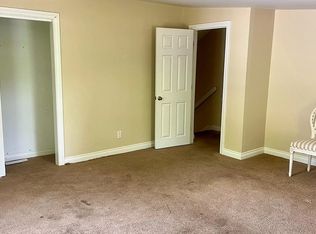 209 Blue Hen Rd, New Castle, DE 19720