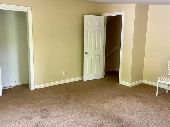 209 Blue Hen Rd, New Castle, DE 19720