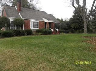 869 Cherokee Rd, Gainesville, GA 30501