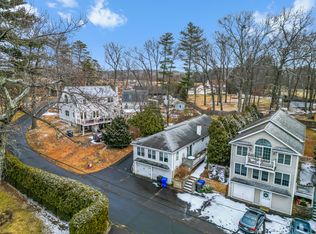 382 Halladay Dr, West Suffield, CT 06093