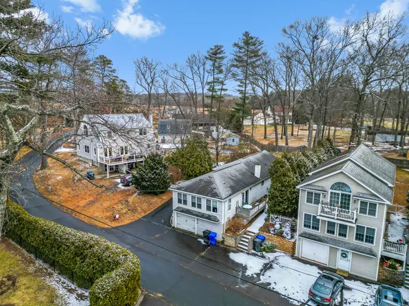 382 Halladay Drive, Suffield, CT 06093