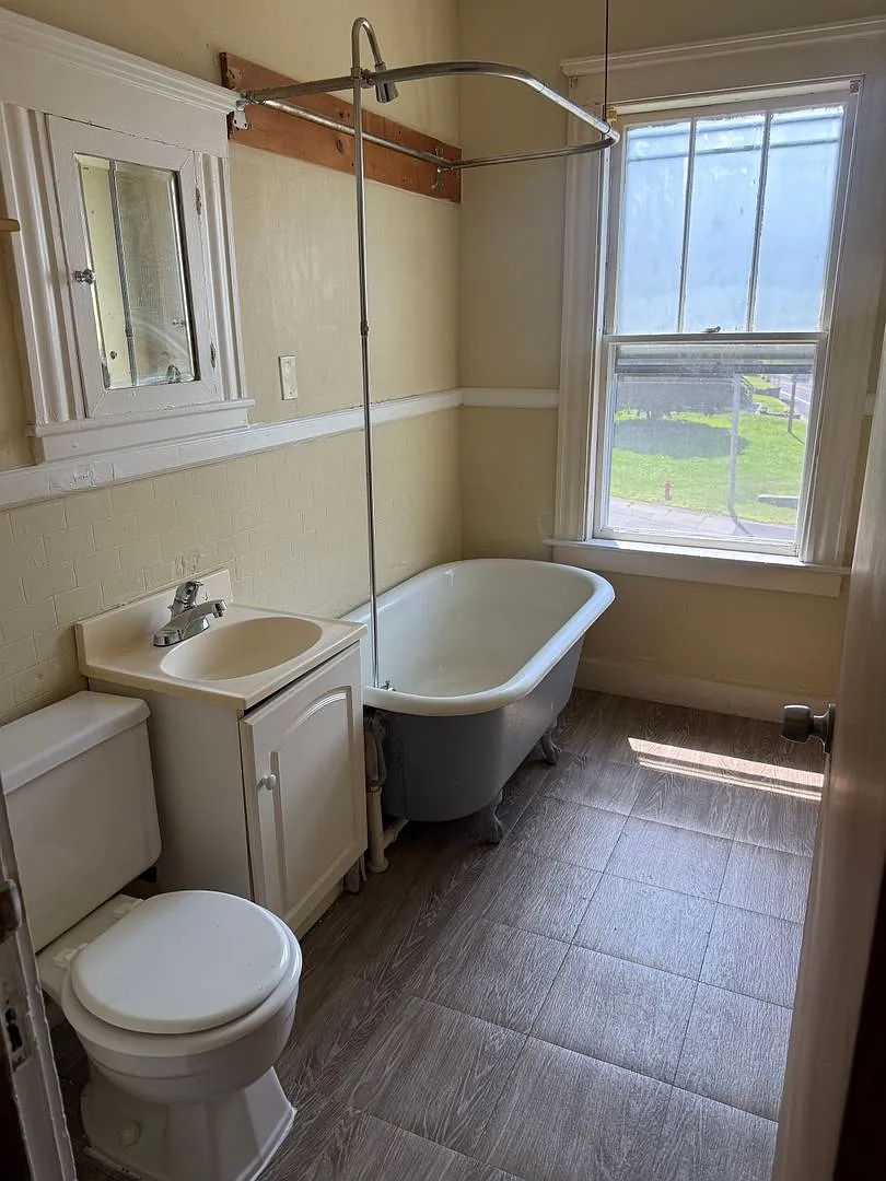 448 Cumberland Hill Road Woonsocket — Photo 2