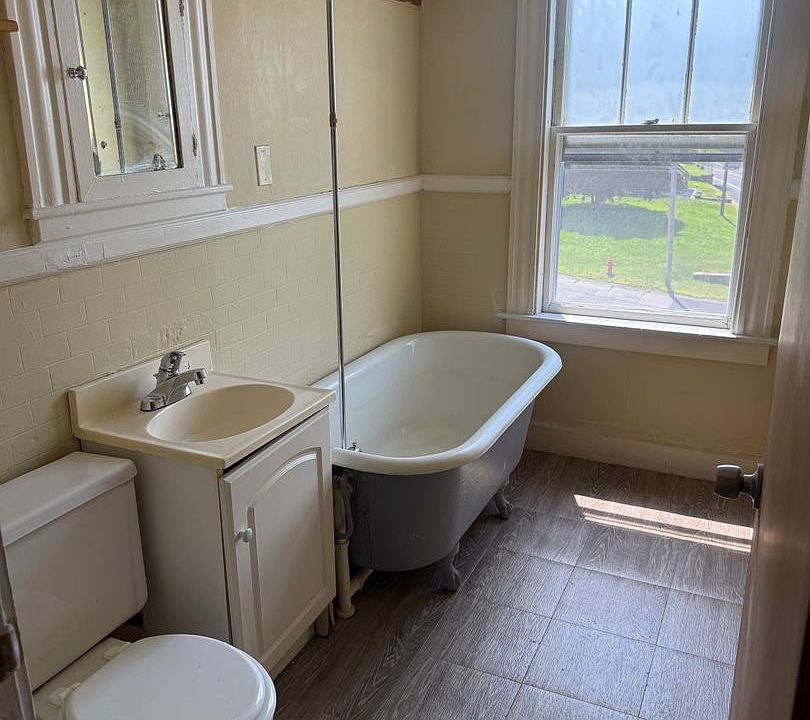 2nd image of 448 Cumberland Hill Rd #2F