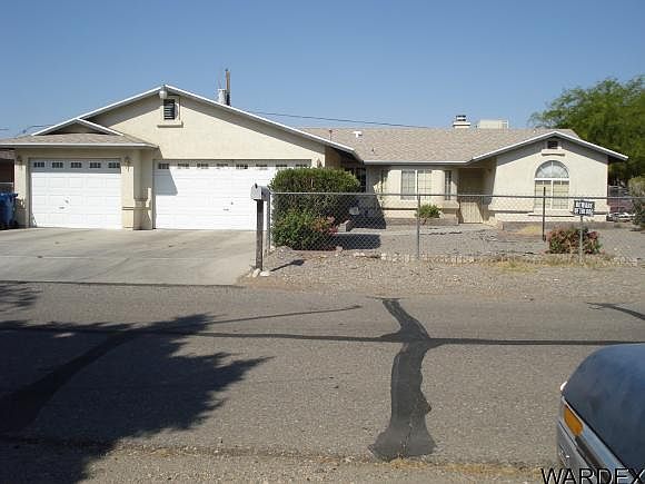 1st image of 2041 Panorama Dr