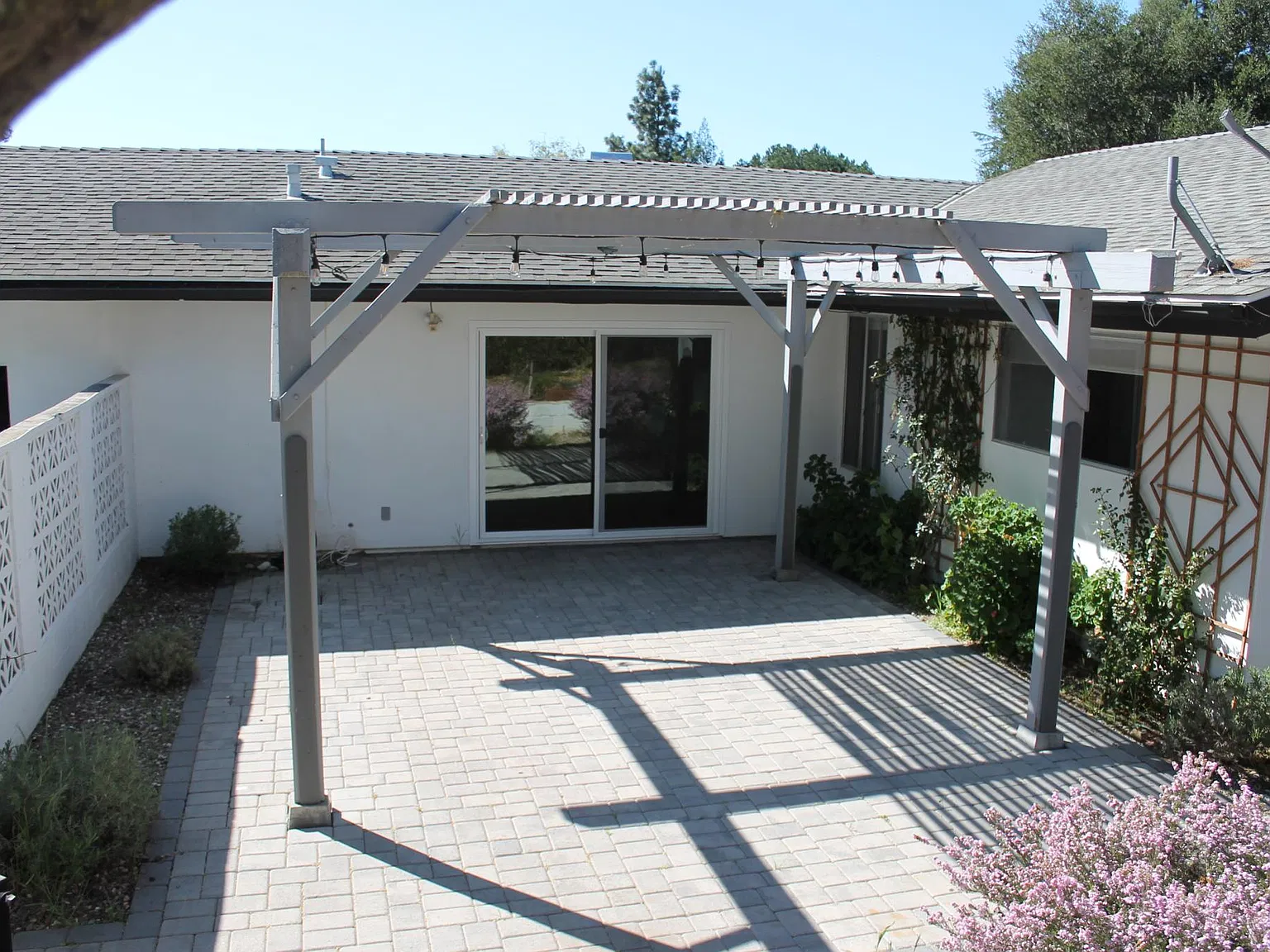3 bed, 1721 sqft, $4,350 — Photo 2