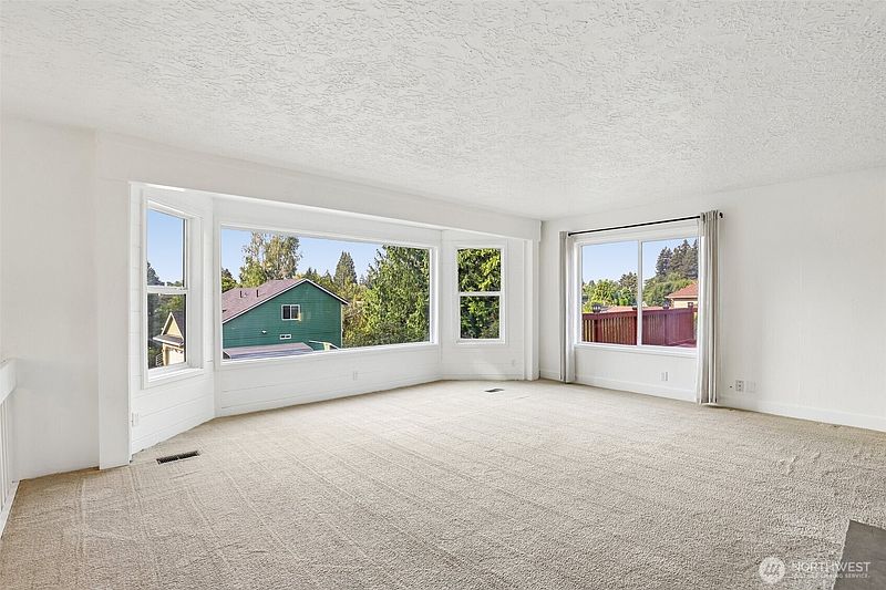 5th image of 7017 NE 2nd Avenue