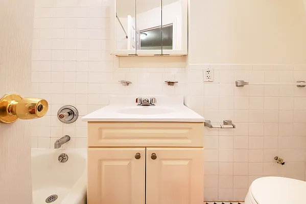 Rented by Warburg | media 5