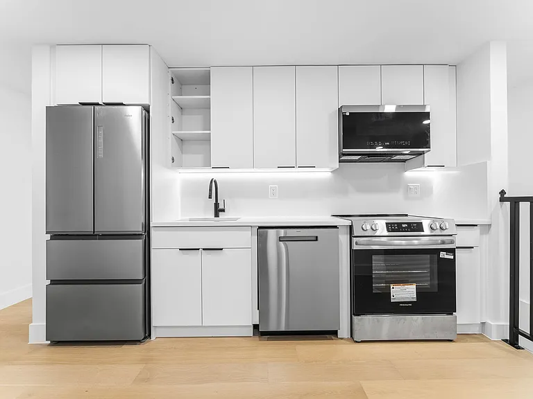 76 Carroll St #1 — Photo 3