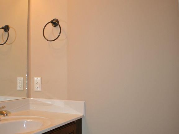4th image of 2268 McCormick Ln