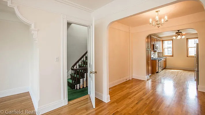 Rented by Garfield Realty  | media 21